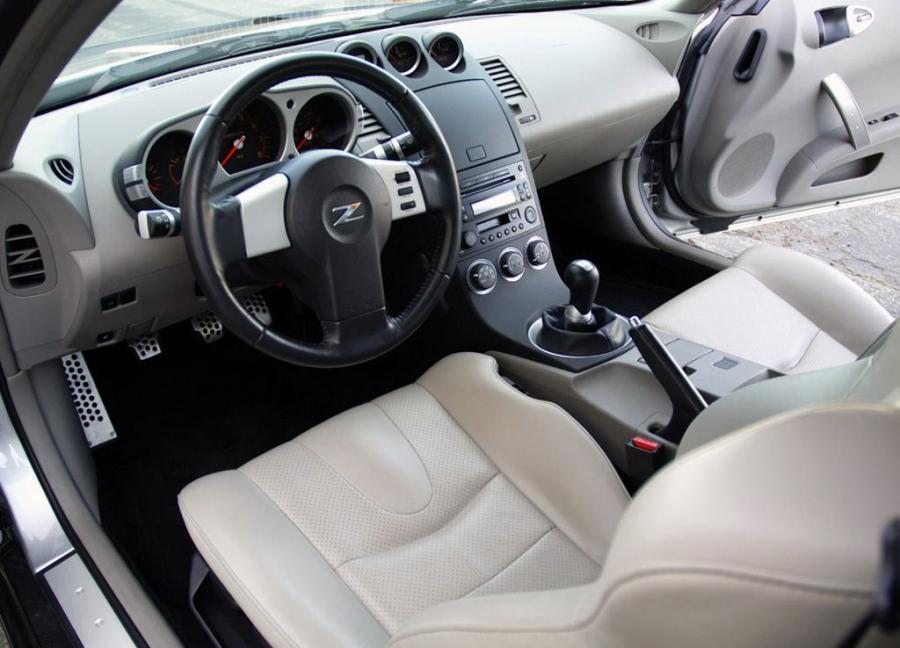  Nissan 350Z Twin-Turbo 2004 года  (фото 4 из 7)